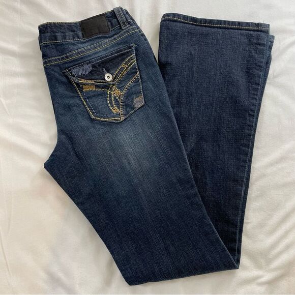 PARIS BLUES Size 13 Juniors - Distressed Bootcut Blue Jeans - embroidered pocket - Picture 11 of 16